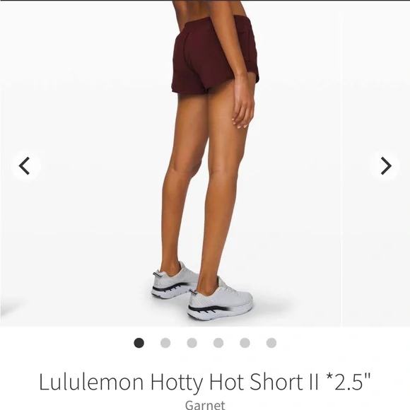 Lululemon Hotty Hot 2.5” Shorts - Picture 2 of 12
